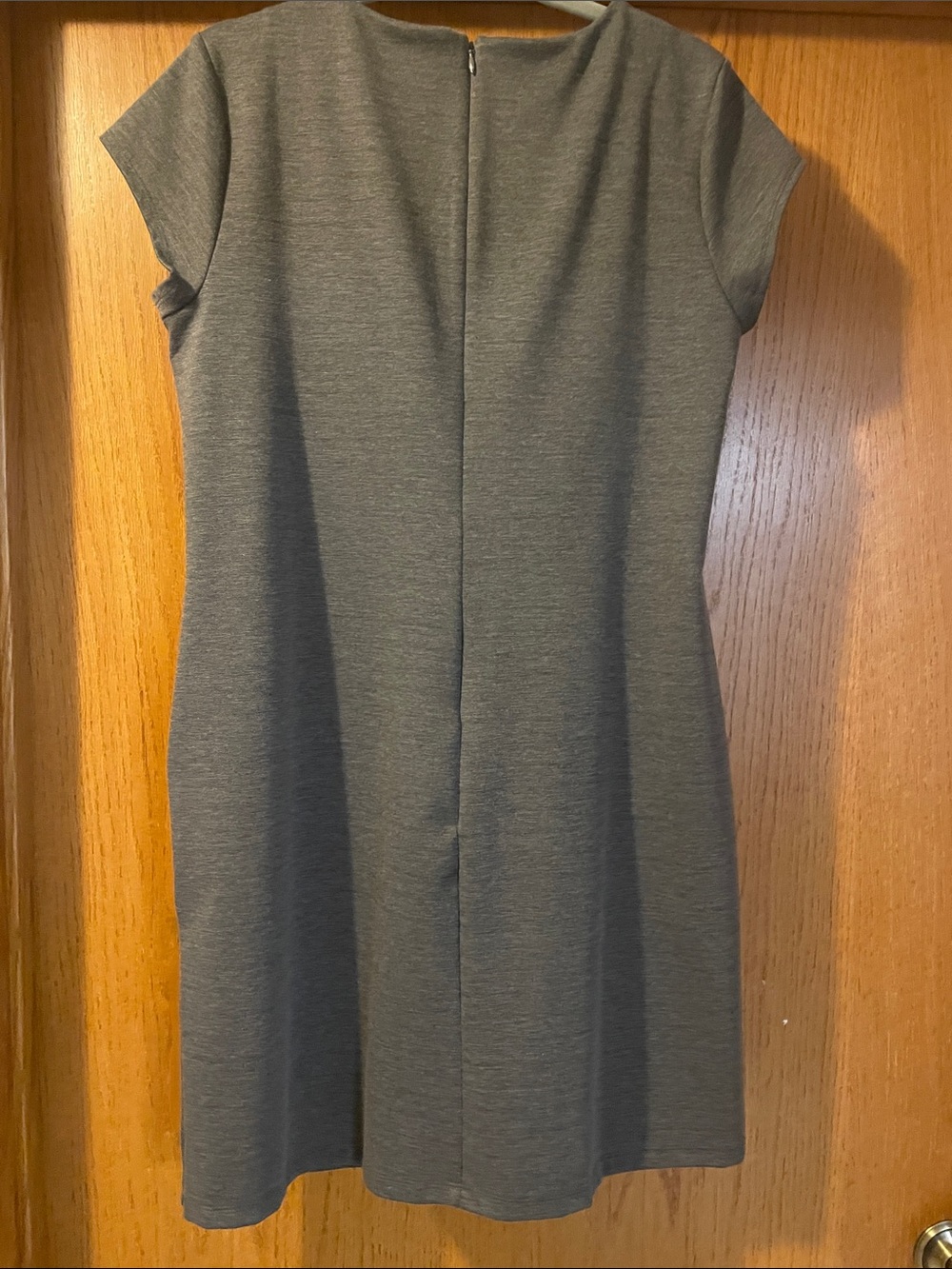 Lands' End Charcoal Gray Short-Sleeve Ponte Dress with Front Pleat L86 - Picture 4 of 10